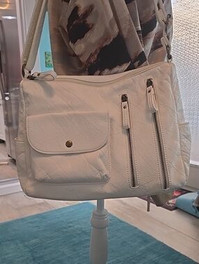 Bueno White Crossbody Shoulder Bag with Lots Of Storage